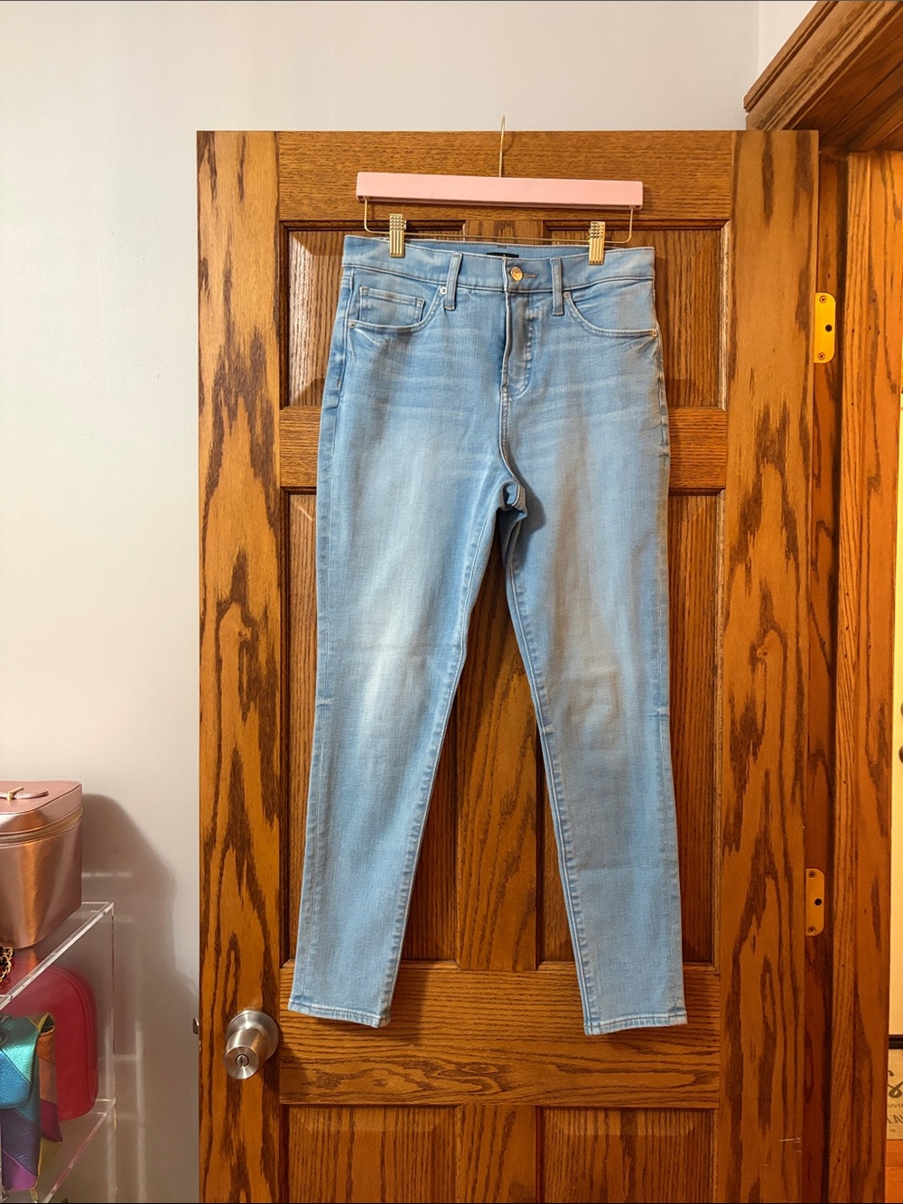 Light Wash Women’s Slim Jeans - Blue